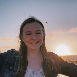 Meet your Posher, Holly